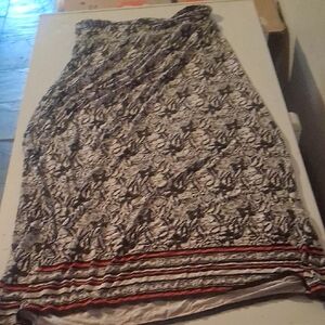 Max Studio Black and White Textured Fabric